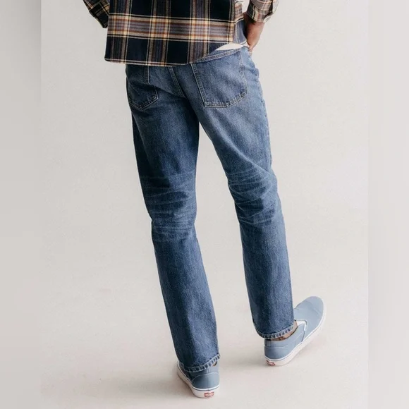 NWT Taylor Stitch The Democratic Jean
in Mid Wash Organic Selvedge - Picture 4 of 15
